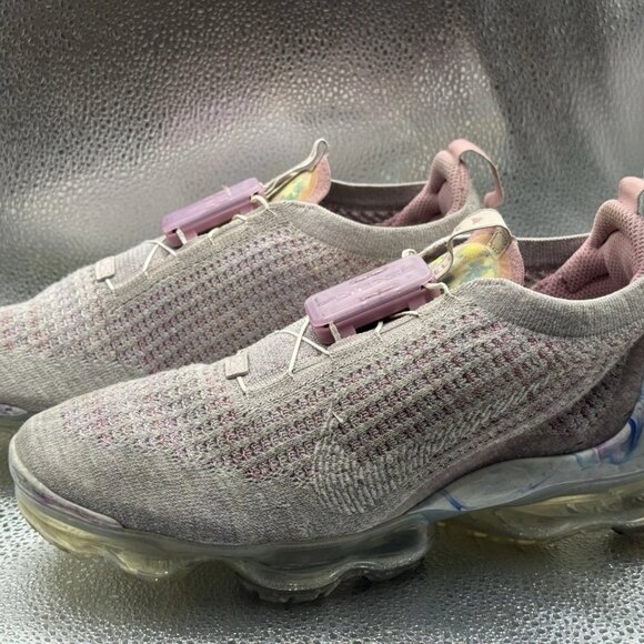 Size 9 - Nike‎ Air VaporMax 2020 Flyknit Pink Running Shoes CT1933-500 Women's - Picture 4 of 10